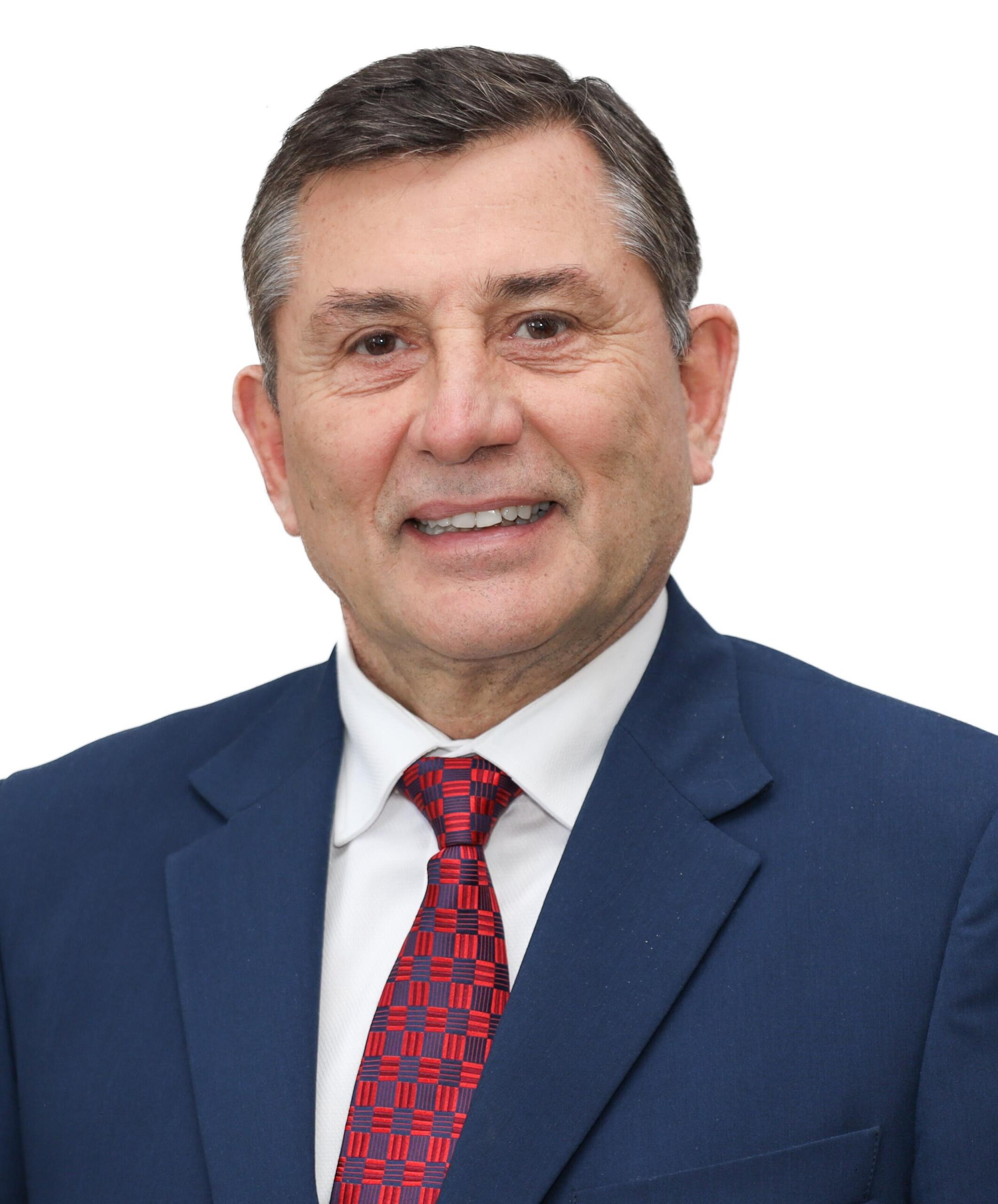 Retrato oficial HD del Senador Luis Pettengill